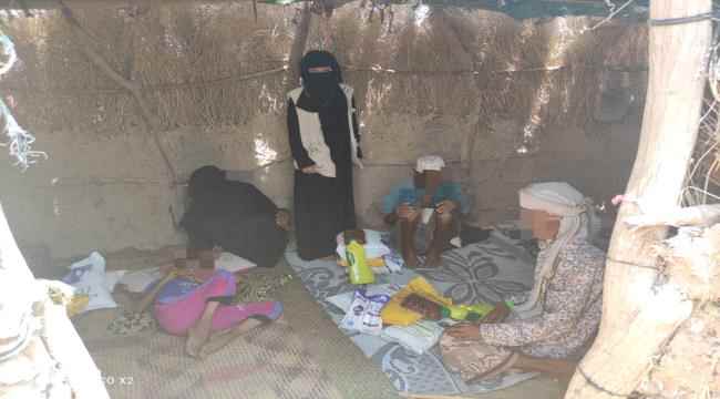مؤسسة ذو النورين تقوم بتوزيع السلال الغذائية على ذوي الاحتياجات الخاصة بأبين