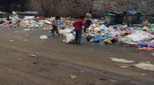 ممن يغمه الامر... الى من يهمه الأمر مديرية المظفر...صندوق نظافتها مشفر..  ومديره معمر 