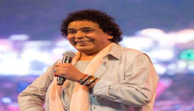 الظهور الأول للفنان محمد منير بعد مغادرته المستشفى