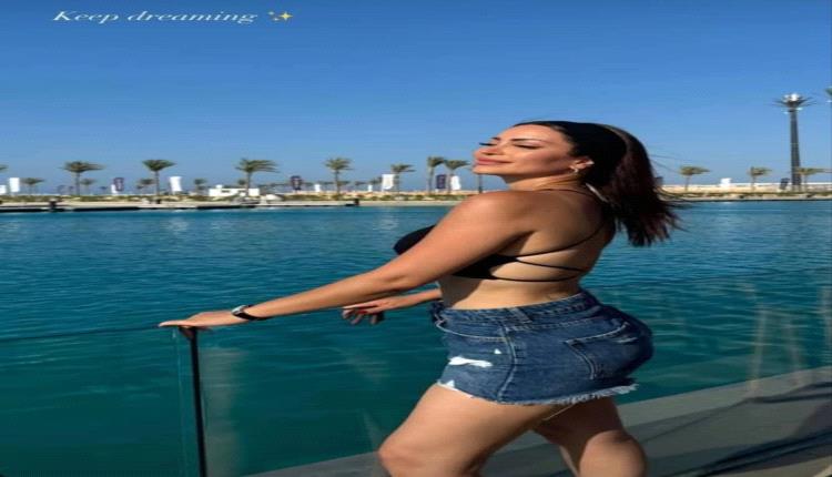 النجمة نسرين طافش بإطلالات صيفية وبحرية