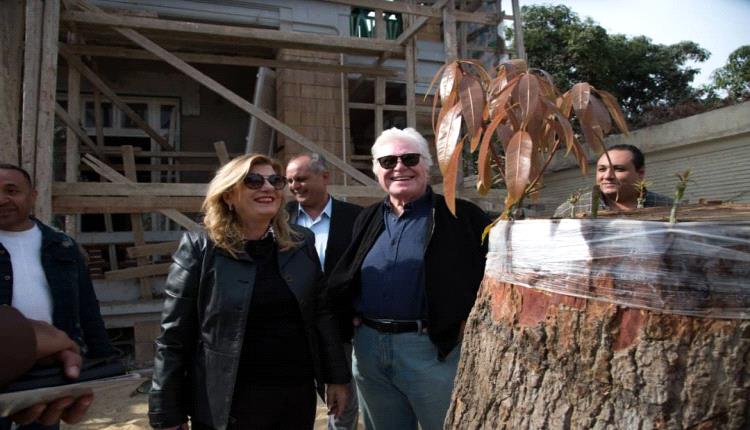 الفنان الكبير حسين فهمي يكشف مفاجأة عن زوجته (صور)