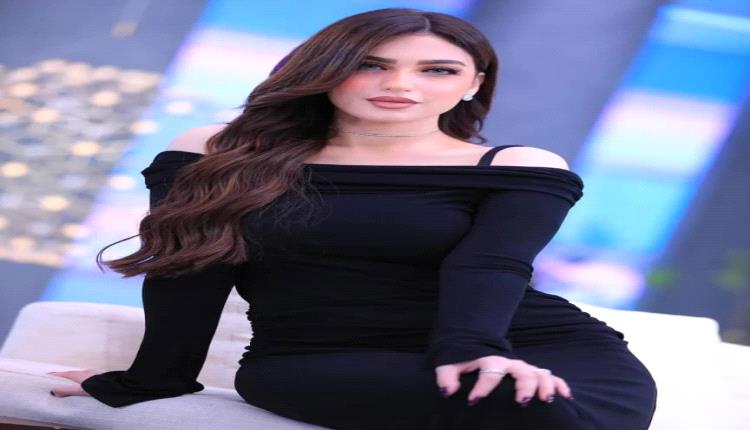 الاعلامية ياسمين عز تستعين بالفنانة منى زكي وتوجّه نصيحة غريبة الى الفتيات