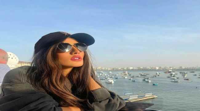 الفنانة زينة تحتفل بعيد ميلادها مع صديقاتها من خارج الوسط الفني
