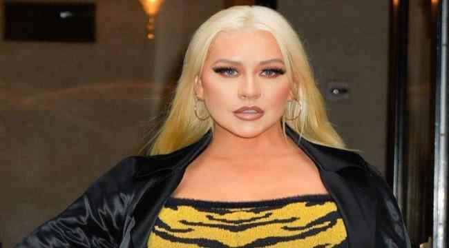 كريستينا أغيليرا تثير ضجة كبيرة في أحدث ظهور لها في حفل توزيع جوائز "غرامي"