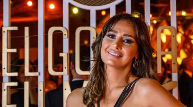 الفنانة حلا شيحة تروج عبر صور من الكواليس لمسلسلها الرمضاني "إمبراطورية ميم"