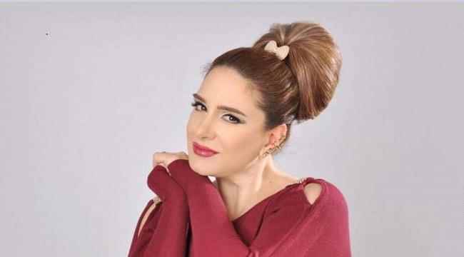 النجمة ميرنا وليد إلى باريس بسبب "الورقة التالتة"
