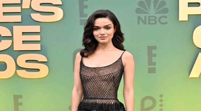 أجمل إطلالات للنجمات في حفل People's choice awards