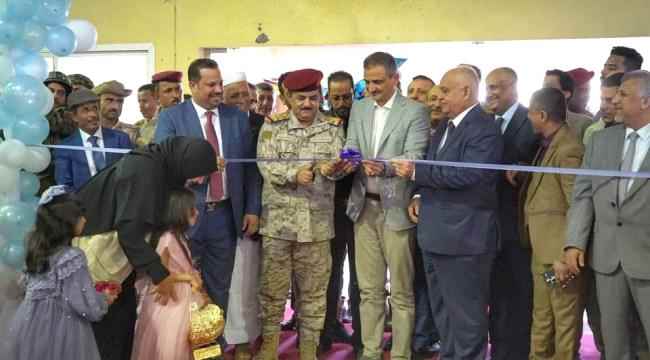 وزيرا الدفاع والدولة يفتتحان معرض الشهر الكريم بالعاصمة عدن