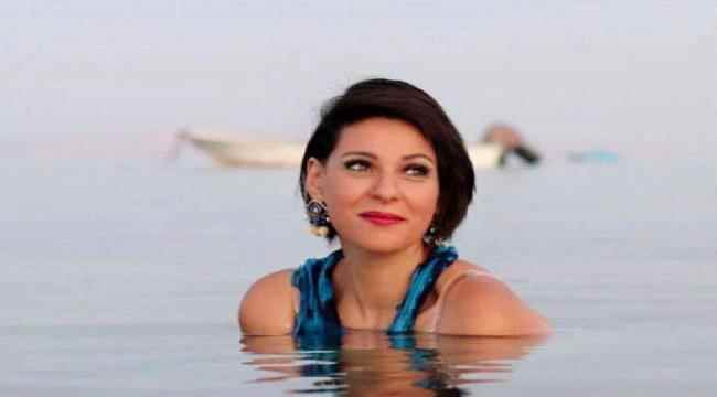 الفنانة نورهان تكشف حقيقة الأخبار التي خرجت مؤخرًا حول اعتزالها التمثيل.