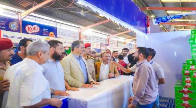 لملس يدشن الخيمة الرمضانية التابعة للمؤسسة الاقتصادية عدن فرع مديرية المعلا