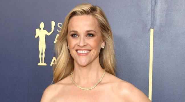 إبداع مصمّمين لبنانيين في حفل SAG نجمات عالميات بإطلالات