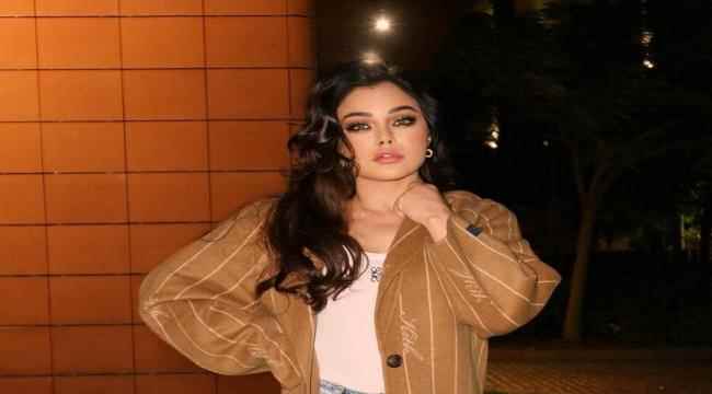 الفنانة هيفاء وهبي تحيّر الجمهور بملامحها... مكياج أم فوتوشوب؟