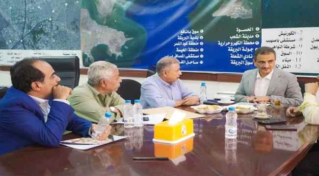 لملس يدشن برنامجه للعام الجديد بنزول ميداني إلى مديريتي خور مكسر وصيرة