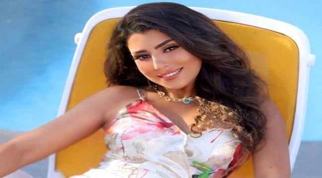 صدمت الفنانة آيتن عامر جمهورها وجمهور الفنانة ياسمين عبد العزيز بعد تعليقها على منشور الأخيرة