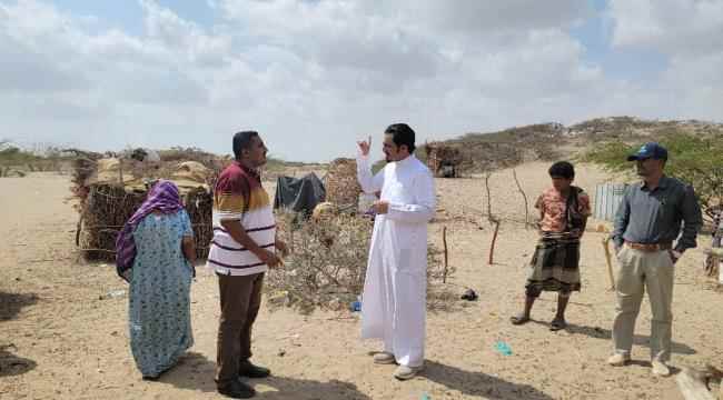 للإطلاع عن أوضاعهم :   الرحالة العالمي والناشط الكويتي "الميموني" يزور عدد من قرى أبين