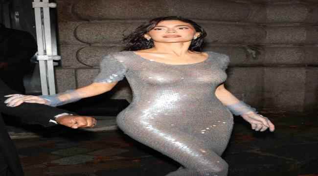 مجدداً  كايلي جينر  بالشفّاف من Maison Margiela ومجوهرات "ميسيكا"