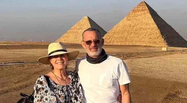 في زيارة لمصر مع زوجته توم هانكس