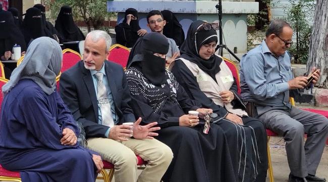 في لفتة إنسانية واجتماعية، الوكيل "الشبحي" يشارك في فعالية فئة الطلاب الصم ،داعماً لهم بدورة تدريبية في الاسعافات الأولية مؤكداً بأهمية ربطهم بغيرهم في المجتمع