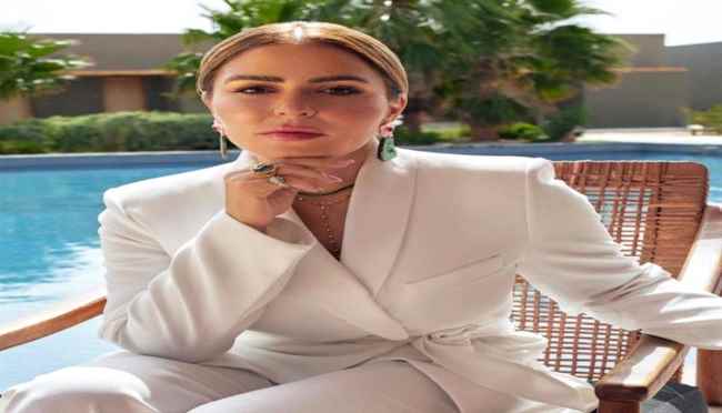الإعلامية مها الصغير زوجة أحمد السقا تقاضي شقيقها بسبب الميراث