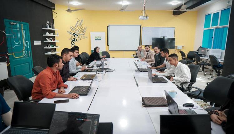 وكيل العاصمة عدن يتفقد مشروع "الورشة" لتحويل الأفكار الإبداعية إلى واقع ملموس

