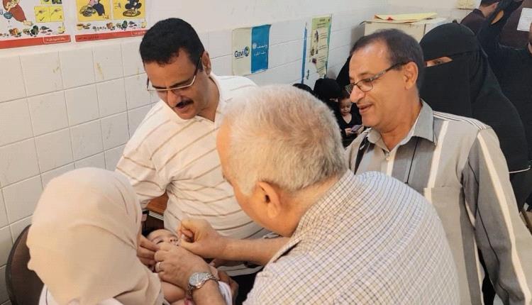 "الداؤودي" و "الييشي" يتفقدان سير حملة التحصين ضد شلل الأطفال في مديرية المنصورة