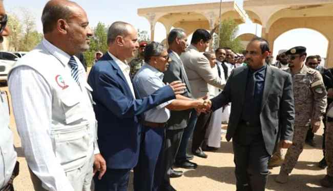 محافظ حضرموت يضع حجر الأساس للبدء بمشروع تأهيل ميناء الوديعة البري الجديد