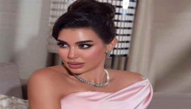 الفنانة ياسمين صبري توضح سبب اختيارها اللون الأحمر لإطلالتها في "كان"