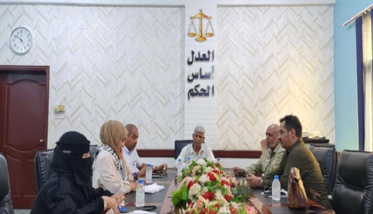 اللجنة الوطنية للتحقيق تناقش مع السلطة القضائية بحضرموت آليات حماية حقوق الإنسان 
