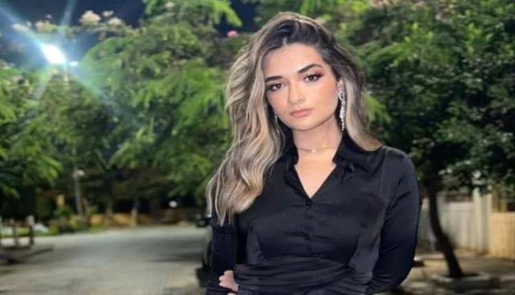 الفنانة الشابة ملك أحمد زاهر تلجأ إلى طبيب نفسي