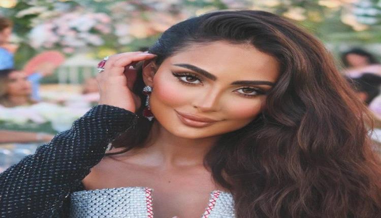 الفنانة نور الغندور تضج أنوثة بفستان أنيق ومجوهرات فخمة