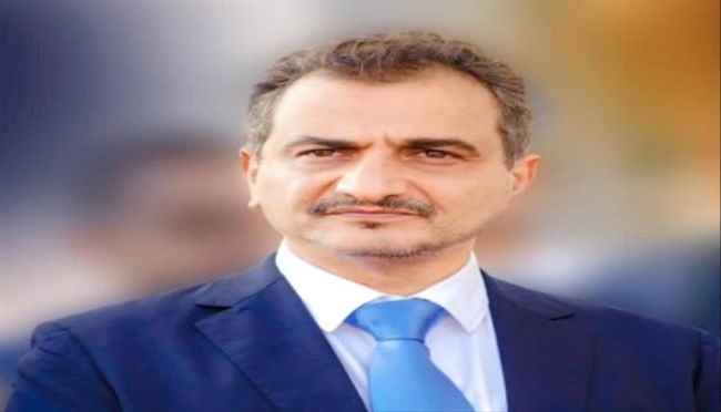 وزير الدولة محافظ العاصمة عدن يُعزَّي الفنان عبود خواجة بوفاة شقيقه 