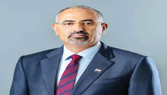 الرئيس الزُبيدي يُعزَّي الفنان عبود خواجة بوفاة شقيقه الأكبر علي
