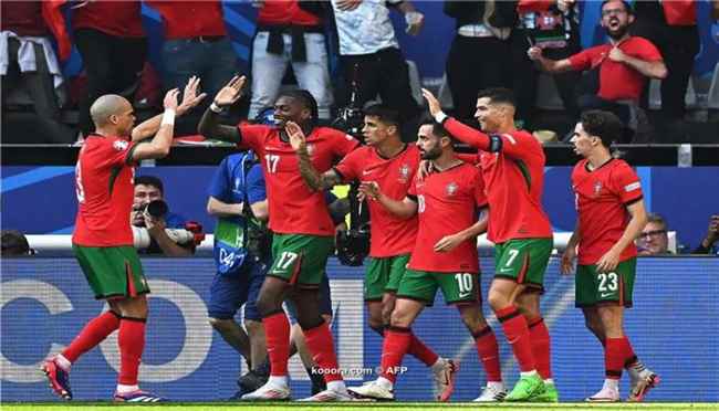  البرتغال تقسو على تركيا وتبلغ ثمن نهائي اليورو
