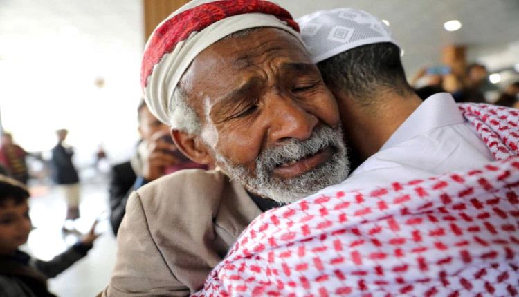 العرب اللندنية : الحكومة اليمنية تستجيب لشقها الإخواني في الموقف من مفاوضات مسقط