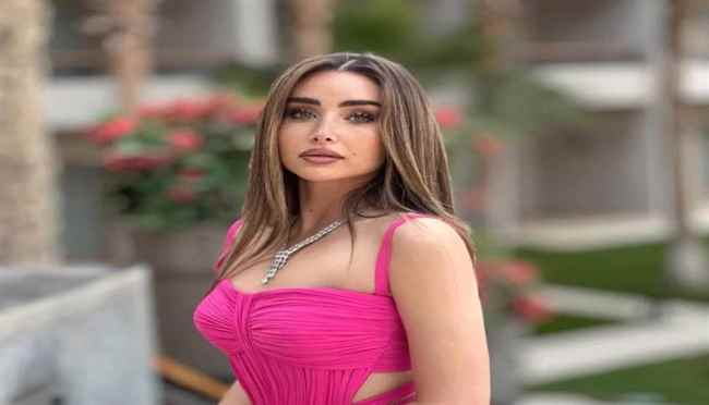تكشف أسباب حلول أسماء جلال بديلةً للفنانة هنا الزاهد في "ميمو"