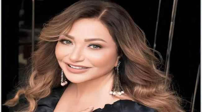 بالصور - الممثلة ليلى علوي تحتفل ببدء تصوير فيلمها الجديد