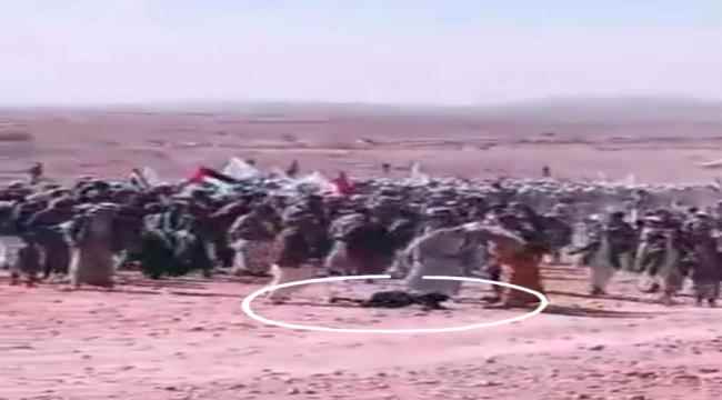 قيادي حوثي يقتل طفلاً في عمران اليمنية وسط فعالية جماهيرية للجماعة