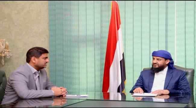 المحرمي يناقش سبل تعزيز الوضع التمويني للمشتقات النفطية في السوق المحلية
