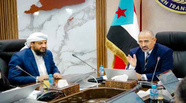 الانتقالي يُدين الهجوم الإرهابي الحوثي على السفينة "ترو كونفيدنس" ويؤكد ضرورة التعاطي الدولي الحازم لحماية خطوط الملاحة