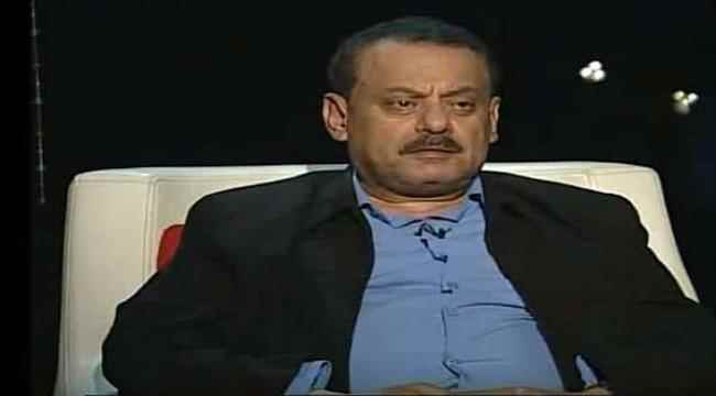 حاشد: سلطة صنعاء أعدمت حياة الموظف وجرفت حقوقه حتى آخر نفس