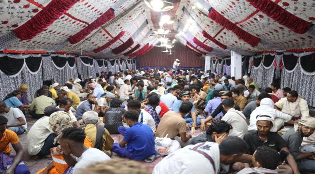 مؤسسة بازرعة الخيرية تدشن مخيم إفطار الصائمين في عدن