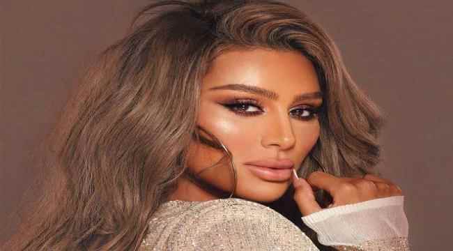 نظارات مايا دياب الشمسية محط إهتمام الجمهور