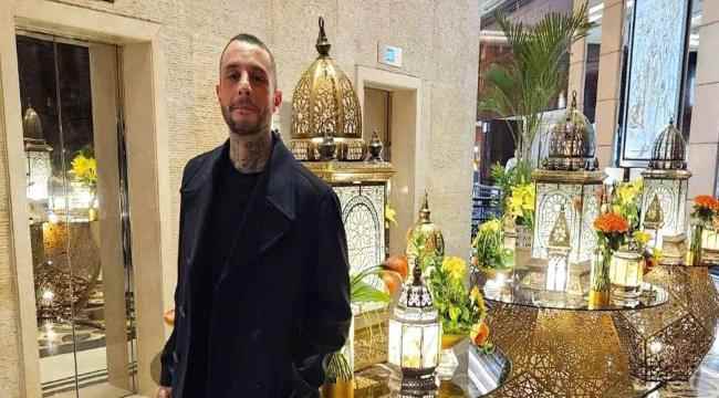 النجم أحمد الفيشاوي يستعرض بصور طقوسه في رمضان وسبحة والده الراحل