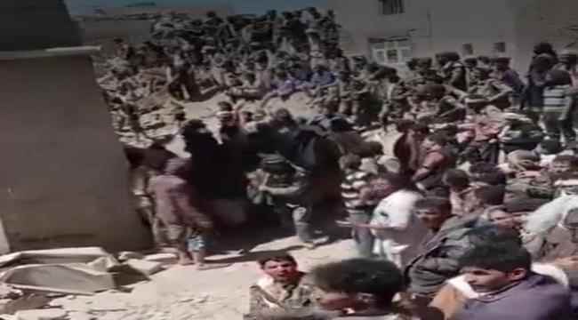 عشرات القتلى والجرحى جراء تفجير مليشيات الحوثي منازل فوق ساكنيها في رداع