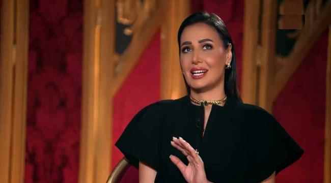 الفنانة حلا شيحة تكشف عن زملائها واعتزالها... وهذا ما قالته عن زواجها من رجال متديّنين