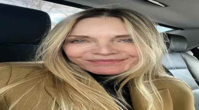 ميشيل فايفر مذهلة بلا مكياج في سنّ الـ65
