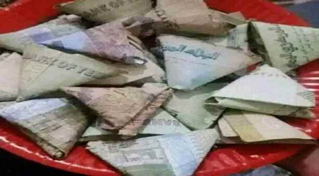 هل سيقبل الحوثيون بالتنازل لإنقاذ ماتبقى من قيمة للعملة المحلية؟