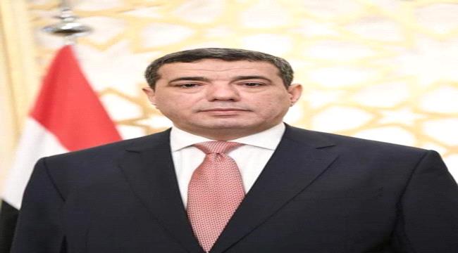 مسؤول في السفارة اليمنية بقطر يكشف عن فساد كبير للسفير راجح بادي
