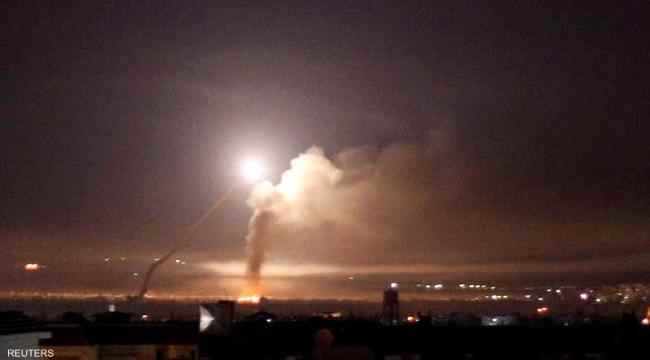جريحان على الأقل في ضربة جوية إسرائيلية بريف دمشق