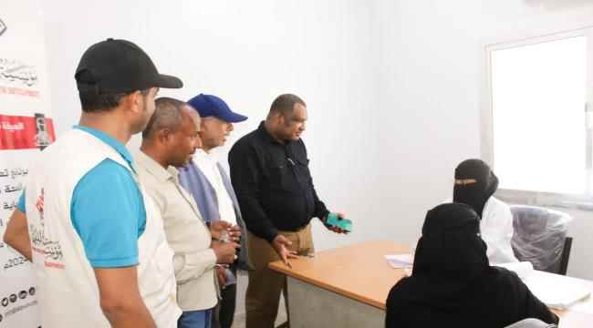 مدير الصحة في بروم ميفع يتفقد سير برنامج تعزيز خدمات الرعاية الإنجابية والصحية بمركز صحي ببروم